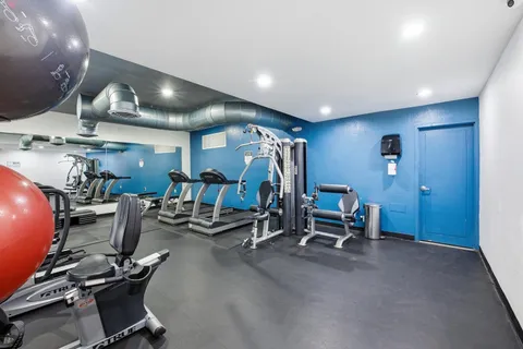 $289,900 | 401 Golden Isles Drive, Unit 1009, Hallandale Beach, FL 33009