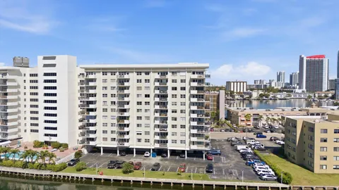 $289,900 | 401 Golden Isles Drive, Unit 1009, Hallandale Beach, FL 33009