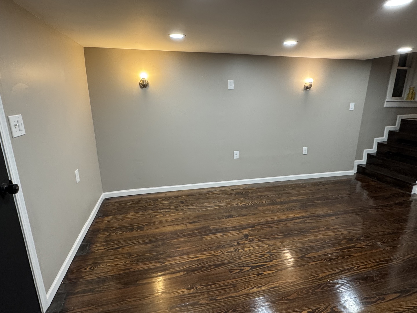 6840 South Champlain Avenue, Unit G Chicago, IL 60637 - Photo 3 of 11 a view of room with wooden floor