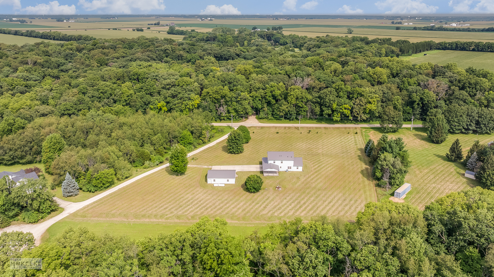 8124 A Finnie Road Newark, IL 60541 - Photo 4 of 33 a view of a yard with a sink