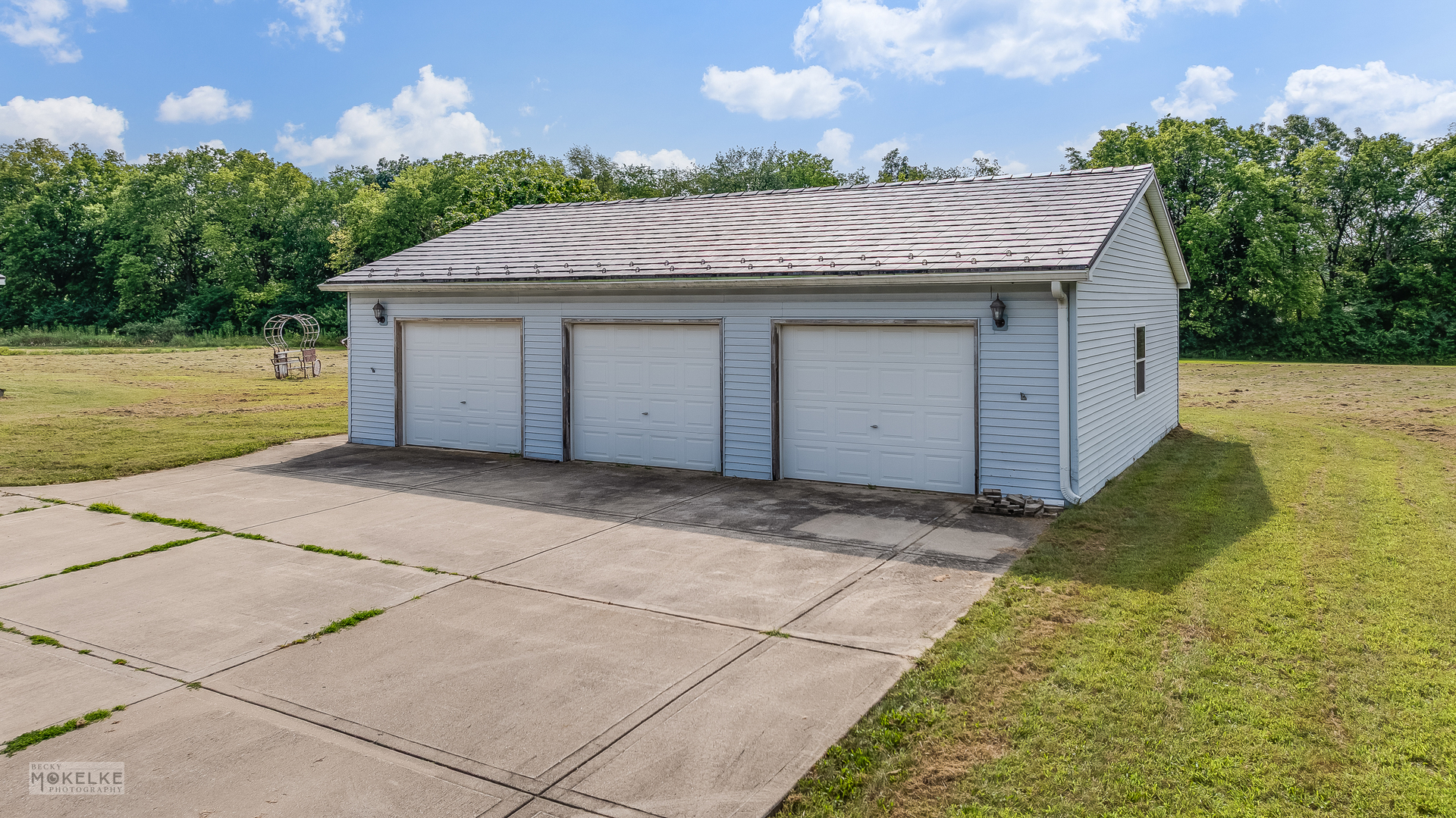 8124 A Finnie Road Newark, IL 60541 - Photo 6 of 33 a view of a house with backyard