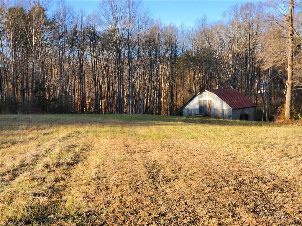 1038 Cromer Road King, NC 27021 - Photo 7 of 12 Gallery Image 7