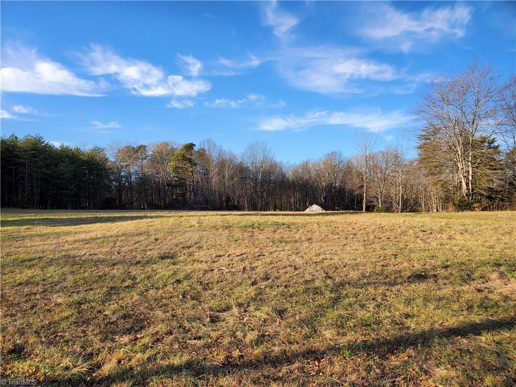 1038 Cromer Road King, NC 27021 - Photo 10 of 12 Gallery Image 10