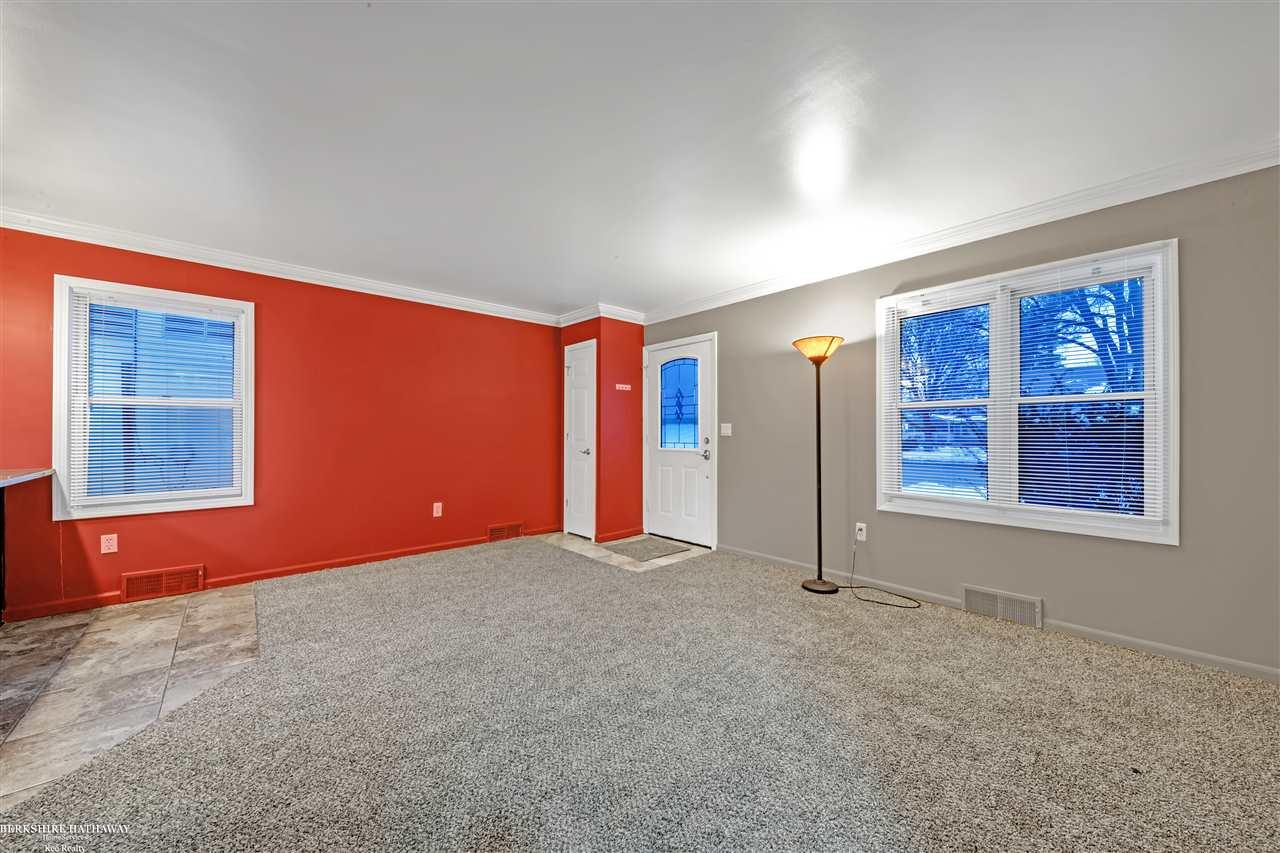 322 East Thirteen Mile Road Royal Oak, MI 48073 - Photo 4 of 16