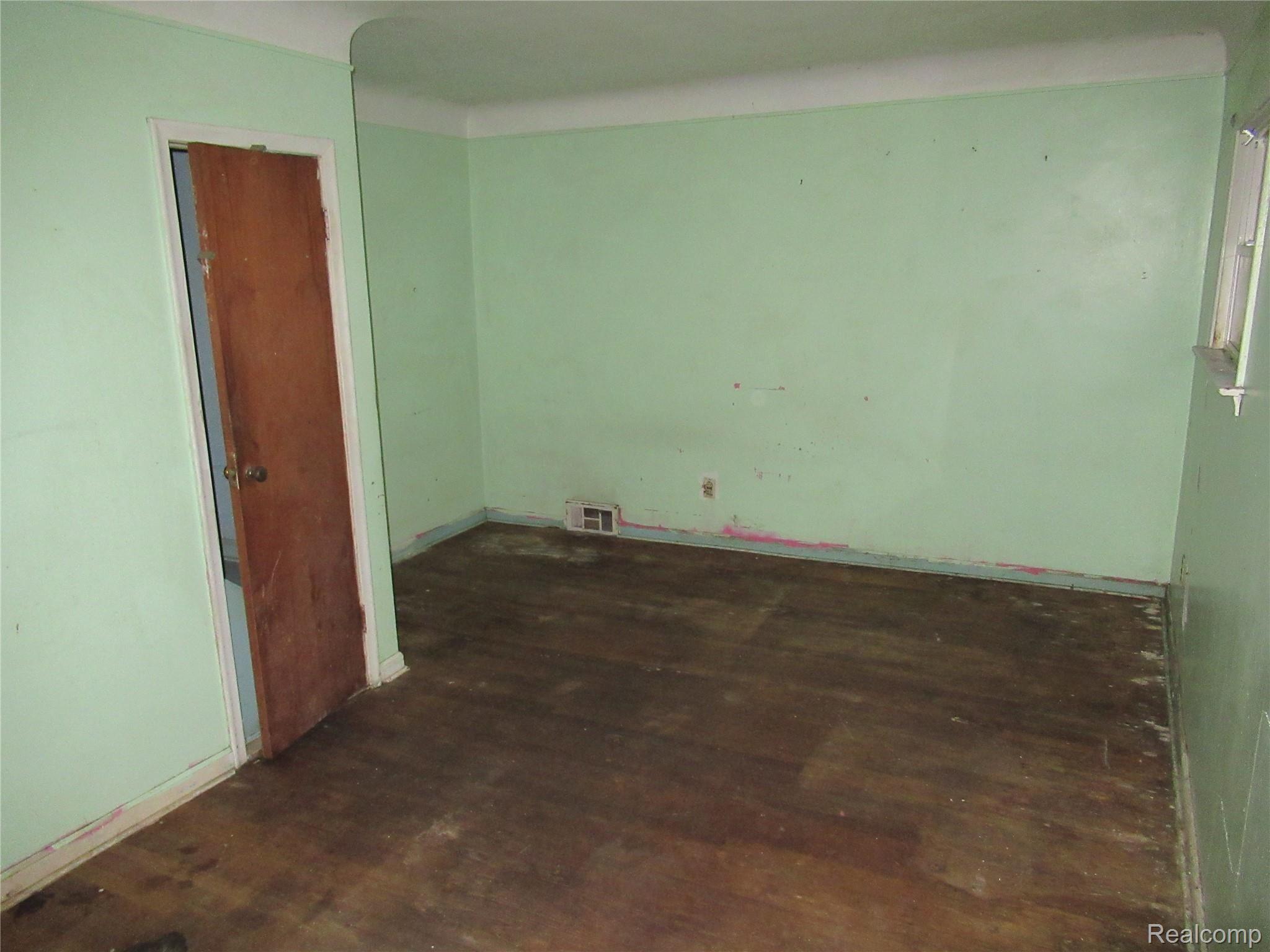 16145 Lahser Road Detroit, MI 48219 - Photo 7 of 11 IMG_0008.JPG