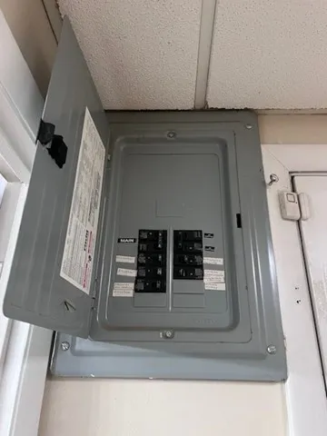 $2,500 | 215 Chelmsford Street, Unit 8, Chelmsford, MA 01824