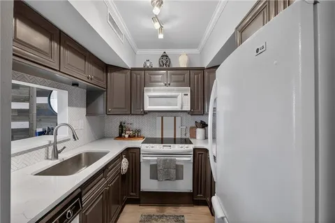 $239,000 | 1 Biscayne Drive Northwest, Unit 309, Atlanta, GA 30309