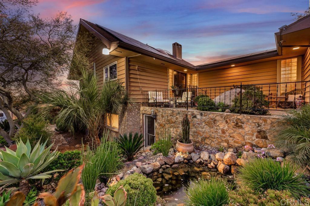 1131 Rainbow Valley Boulevard Fallbrook, CA 92028 - Photo 2 of 73