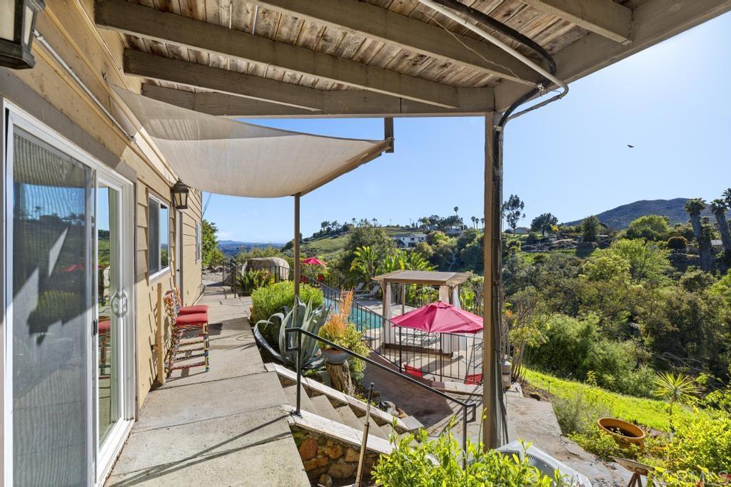 1131 Rainbow Valley Boulevard Fallbrook, CA 92028 - Photo 41 of 73