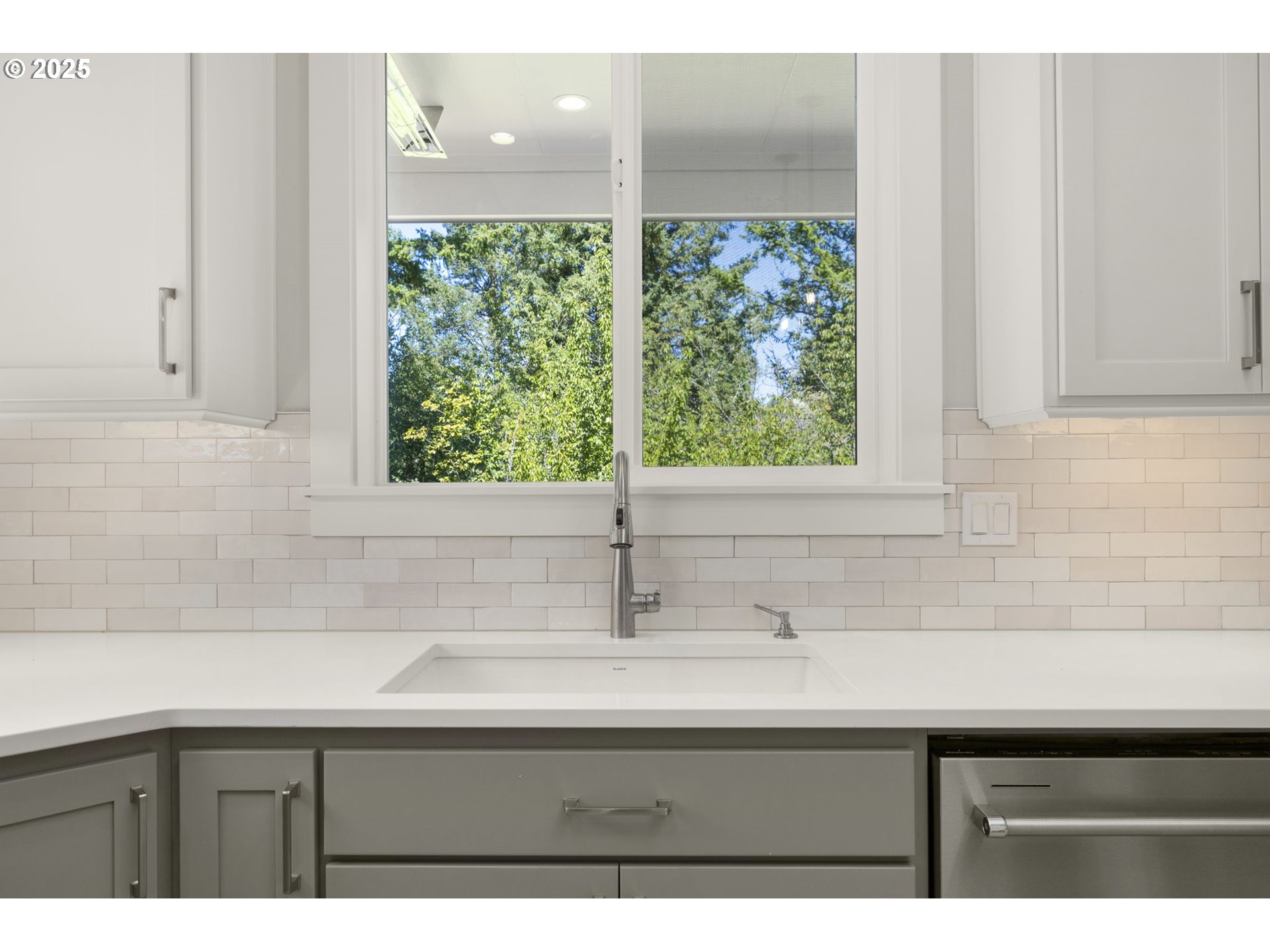 17641 Northwest Layla Drive Portland, OR 97229 - Photo 15 of 46