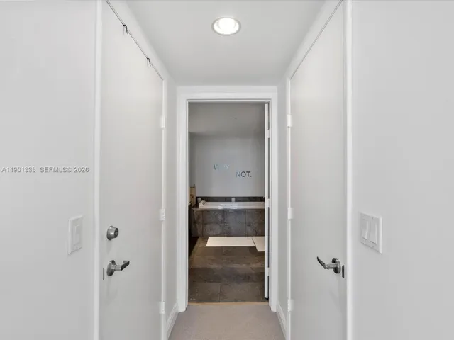 $795,000 | 475 Brickell Avenue, Unit 5507, Miami, FL 33131