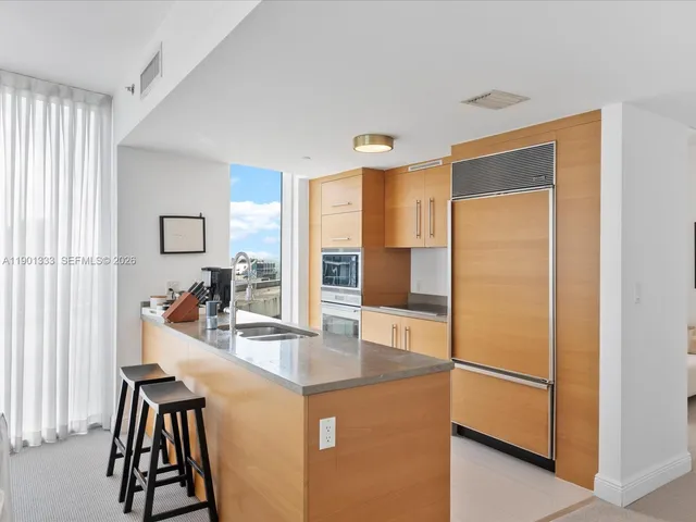 $795,000 | 475 Brickell Avenue, Unit 5507, Miami, FL 33131