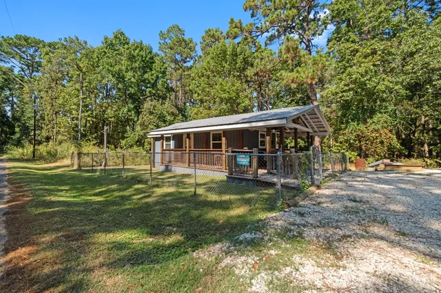$89,000 | 384 Phillips Road, Onalaska, TX 77360