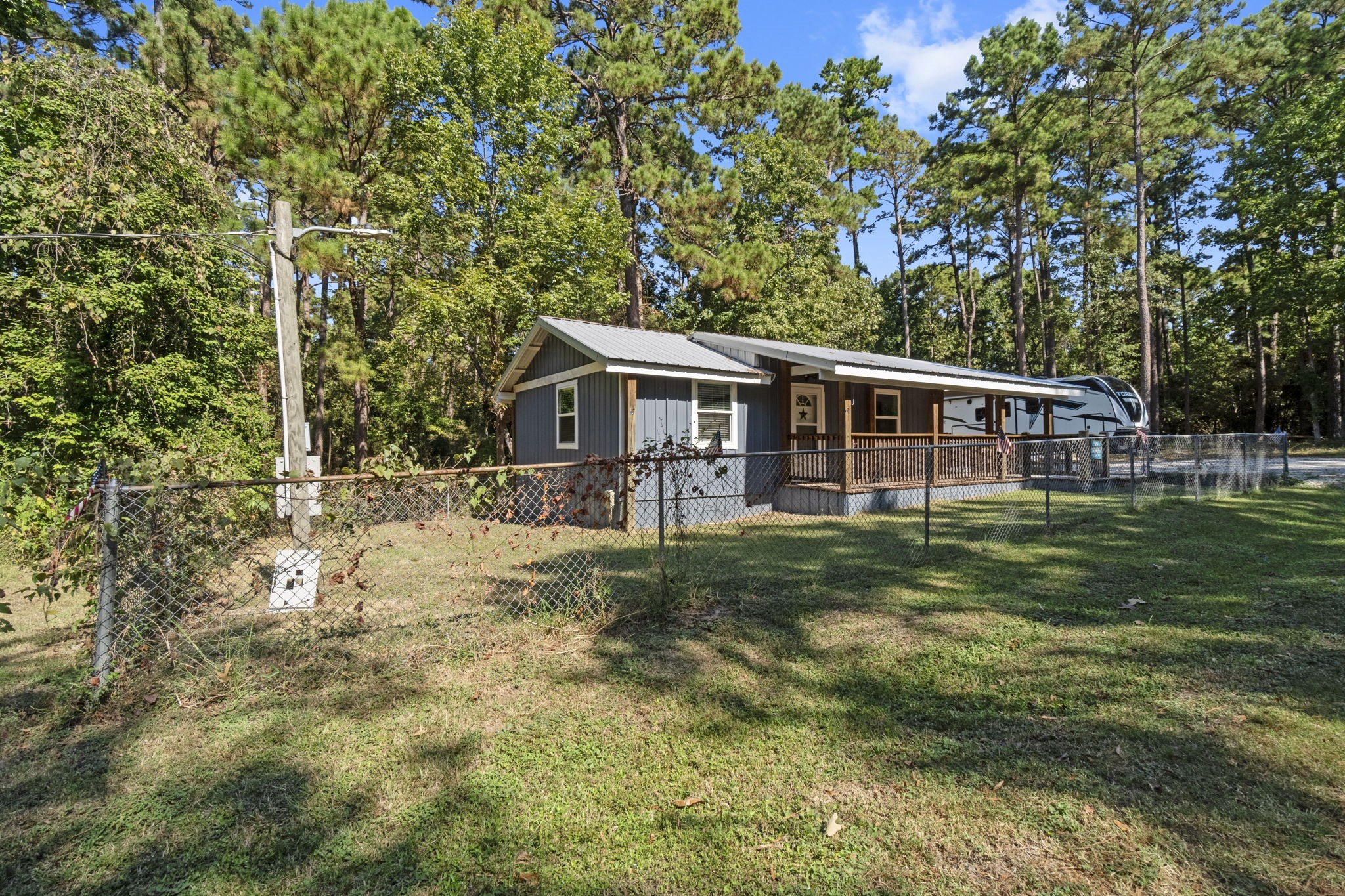 384 Phillips Road Onalaska, TX 77360 - Photo 4 of 28