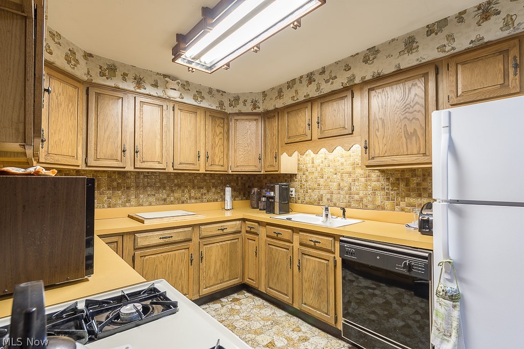 7283 Adkins Road Mentor, OH 44060 - Photo 7 of 24 Gallery Image 7