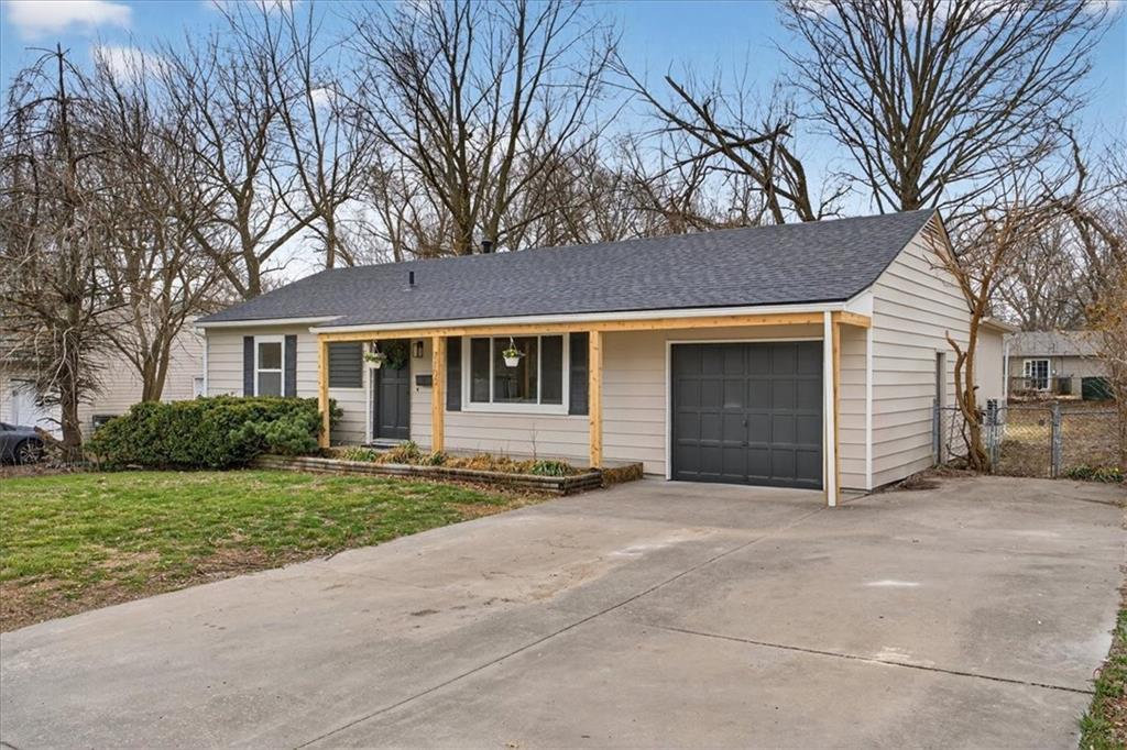 7100 Reeds Road Overland Park, KS 66204 - Photo 2 of 32