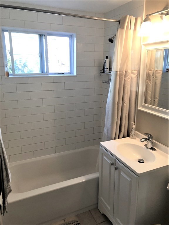 26 New Meadows Road Winchester, MA 01890 - Photo 8 of 13 Gallery Image 8