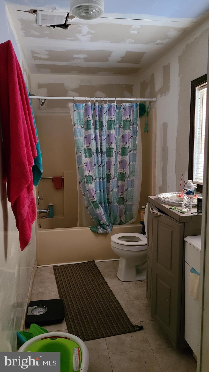525 Jackson Road Williamstown, NJ 08094 - Photo 12 of 14 a bathroom with a sink toilet and shower