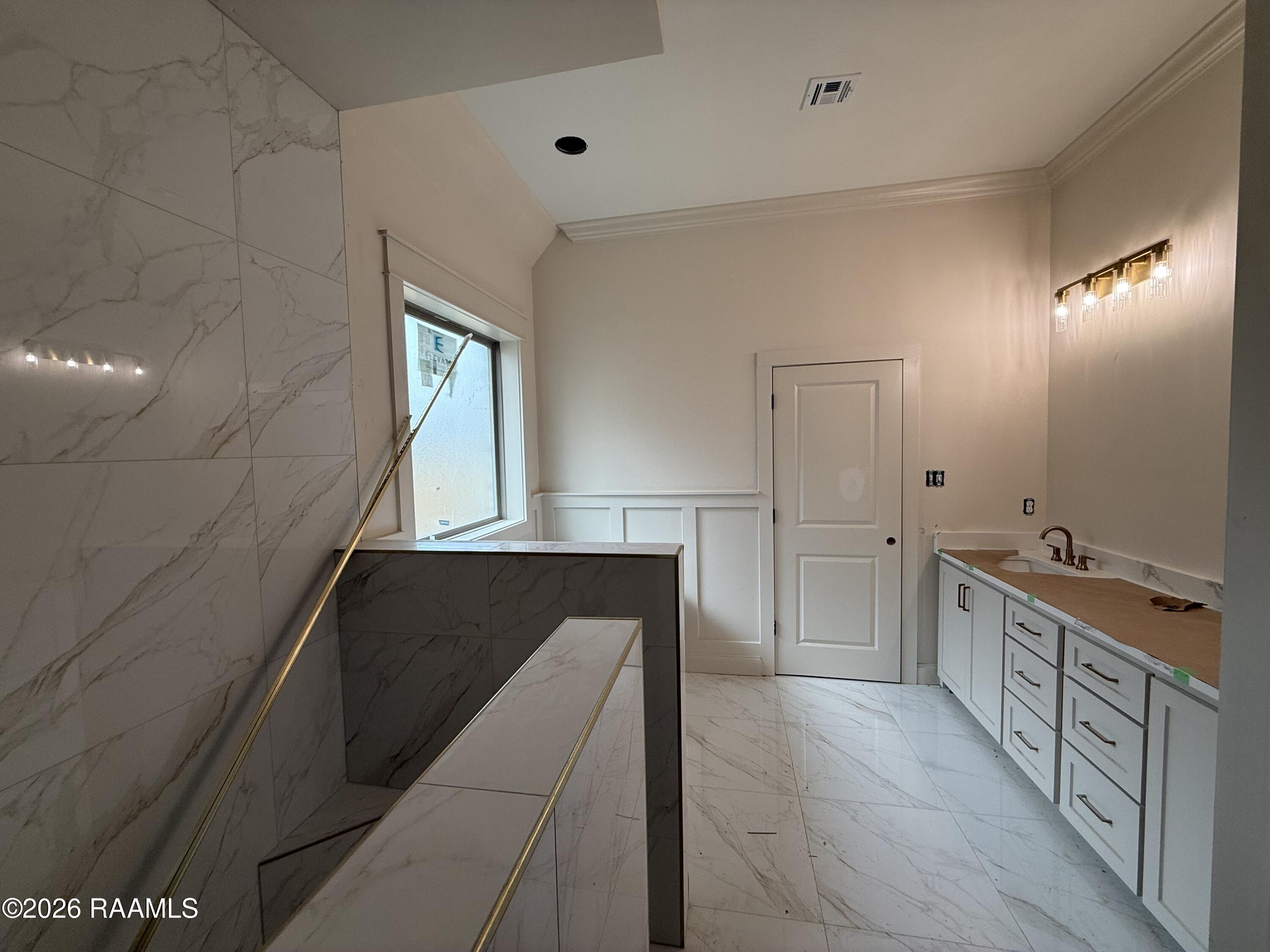 112 Spring Meadow Drive Broussard, LA 70518 - Photo 14 of 28 Primary Bedroom