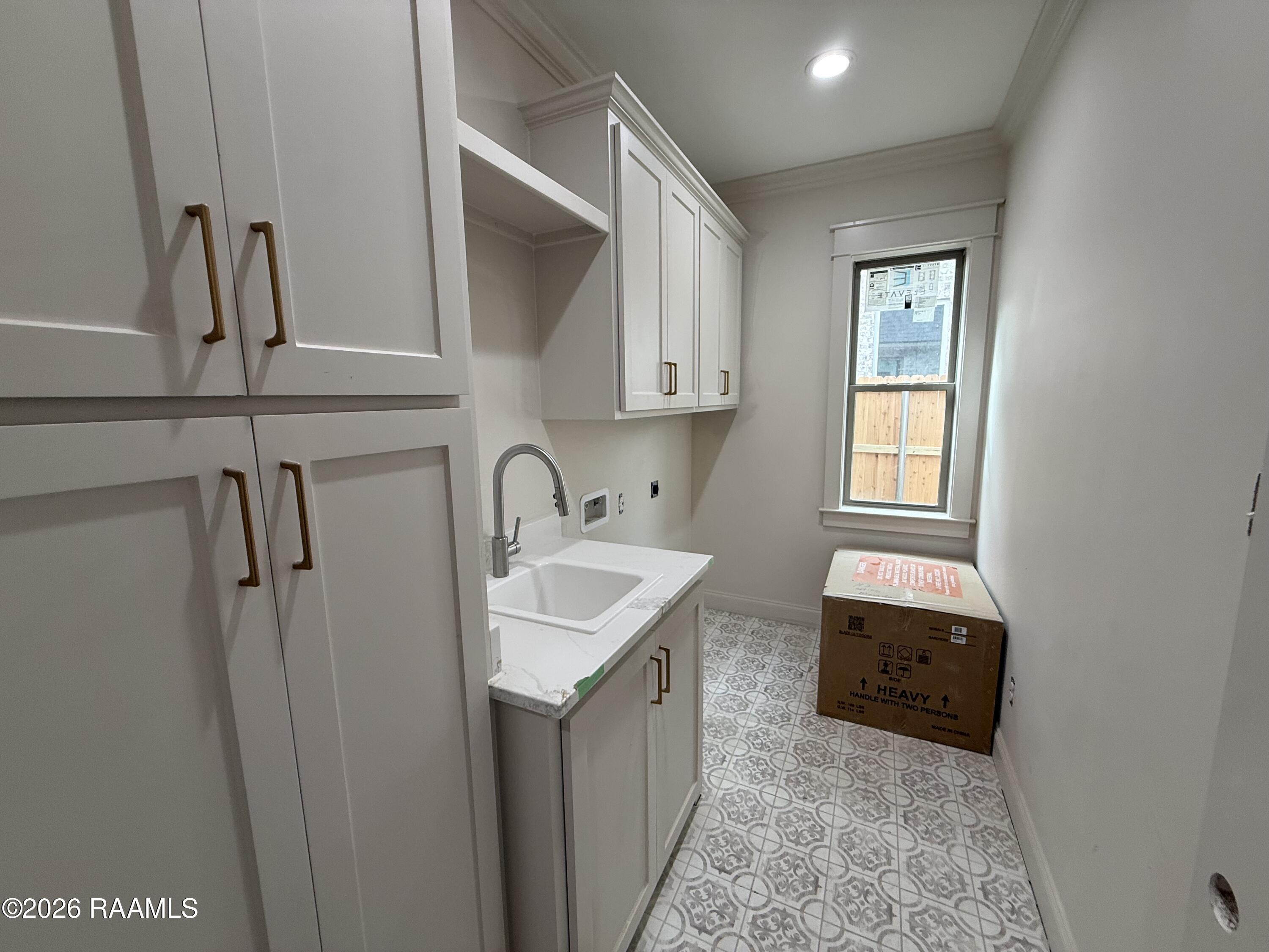 112 Spring Meadow Drive Broussard, LA 70518 - Photo 17 of 28 Laundry