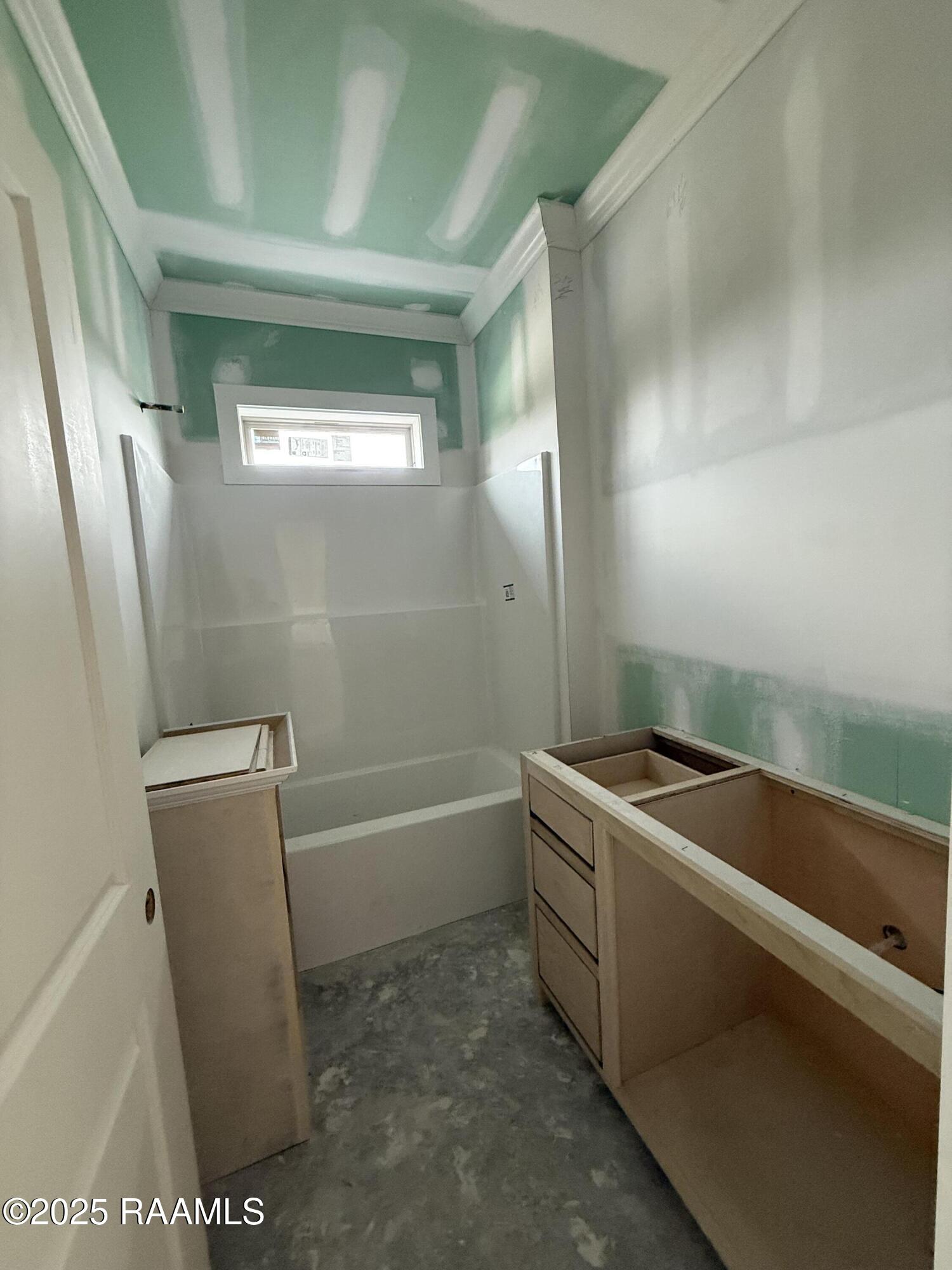 112 Spring Meadow Drive Broussard, LA 70518 - Photo 18 of 22 Spare bathroom