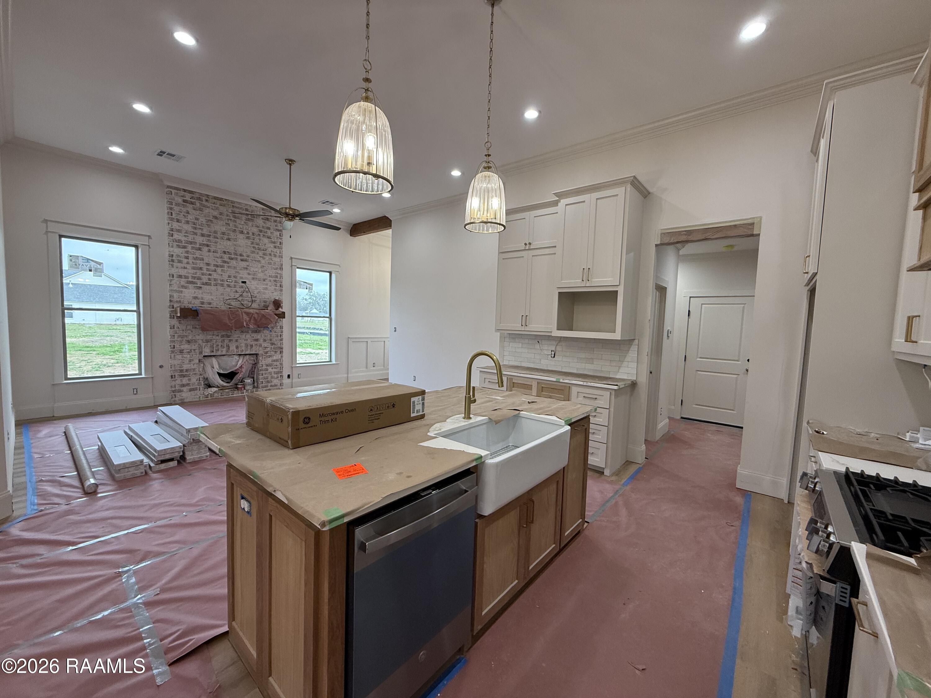 112 Spring Meadow Drive Broussard, LA 70518 - Photo 5 of 28 Kitchen
