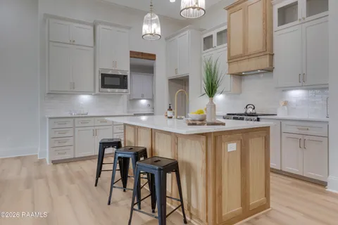 $431,000 | 112 Spring Meadow Drive, Broussard, LA 70518