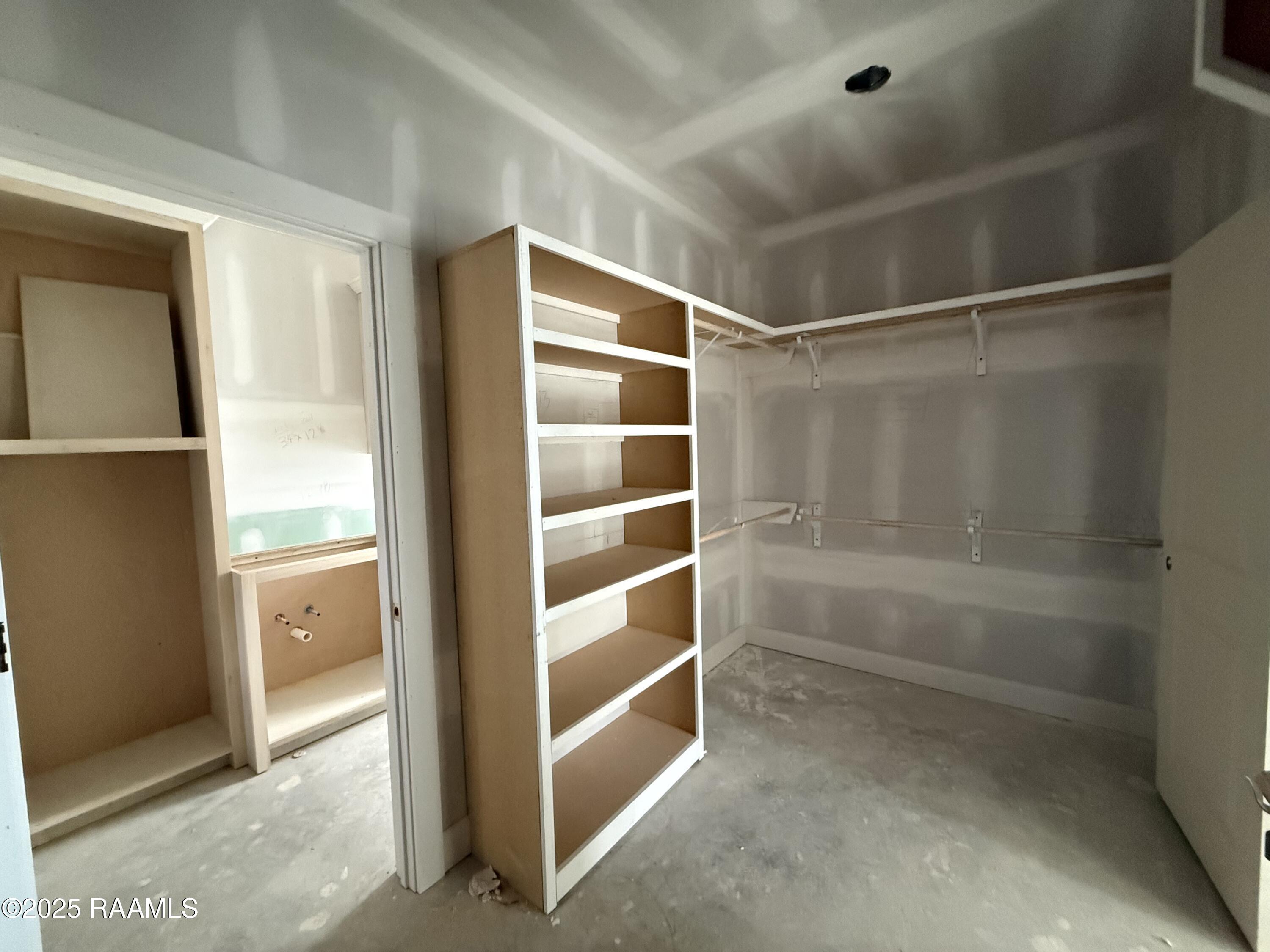 112 Spring Meadow Drive Broussard, LA 70518 - Photo 9 of 22 Primary closet