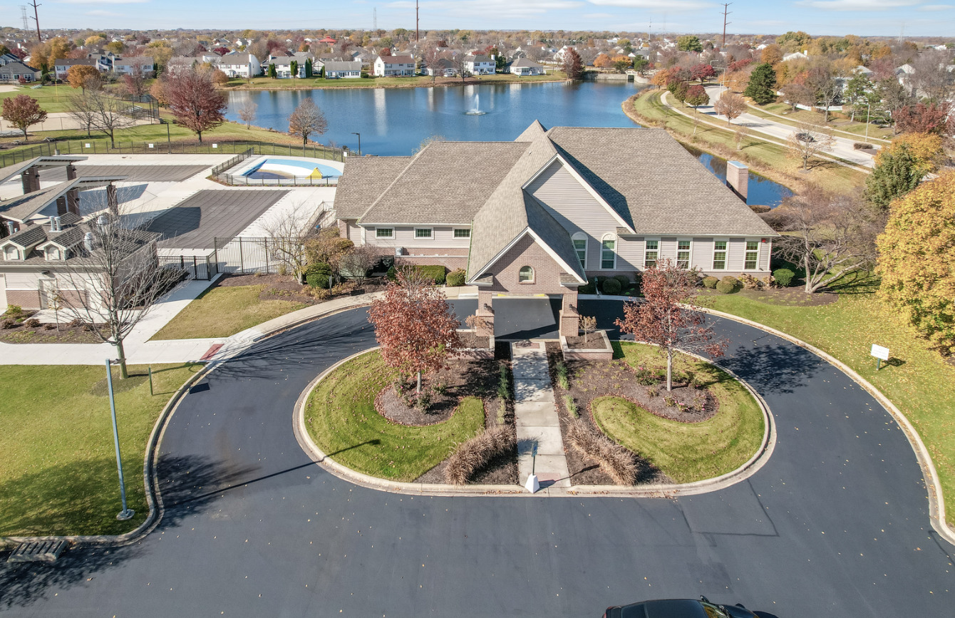 5802 Emerald Pointe Drive Plainfield, IL 60586 - Photo 23 of 28 an aerial view of a house with swimming pool