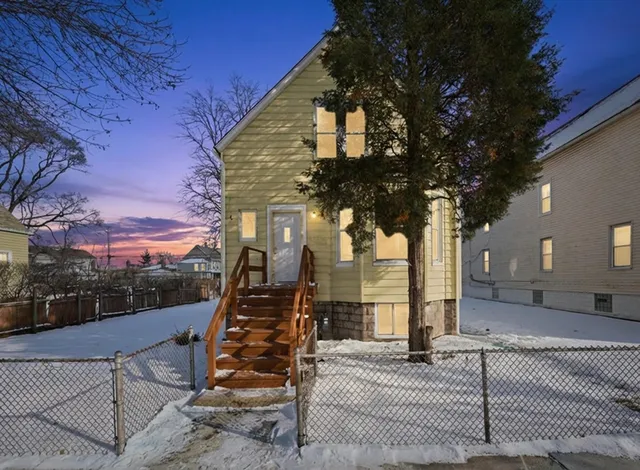 $315,000 | 10451 South Hoxie Avenue, Chicago, IL 60617