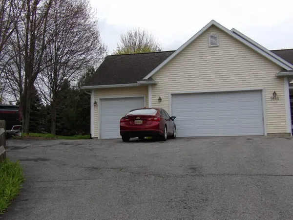 $719,900 | 3846 Stone Ridge Drive, Traverse City, MI 49684