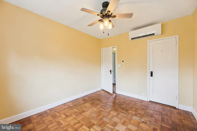 $2,550 | 1615 Mt Eagle Place, Alexandria, VA 22302