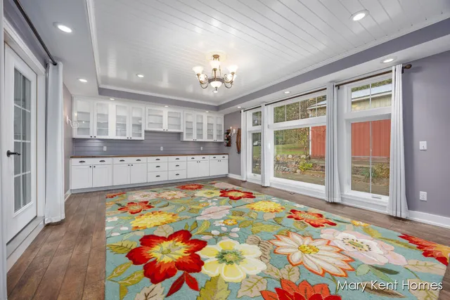 $519,000 | 6662 Buttrick Avenue Southeast, Alto, MI 49302