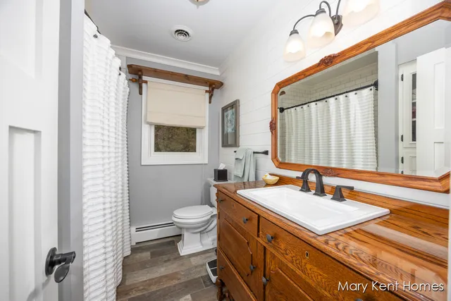 $519,000 | 6662 Buttrick Avenue Southeast, Alto, MI 49302