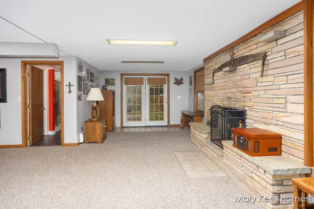 $519,000 | 6662 Buttrick Avenue Southeast, Alto, MI 49302