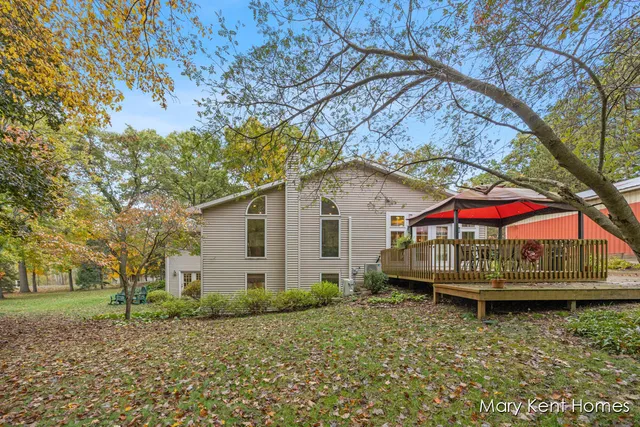 $519,000 | 6662 Buttrick Avenue Southeast, Alto, MI 49302