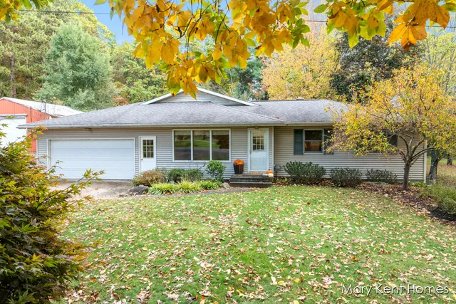 $519,000 | 6662 Buttrick Avenue Southeast, Alto, MI 49302