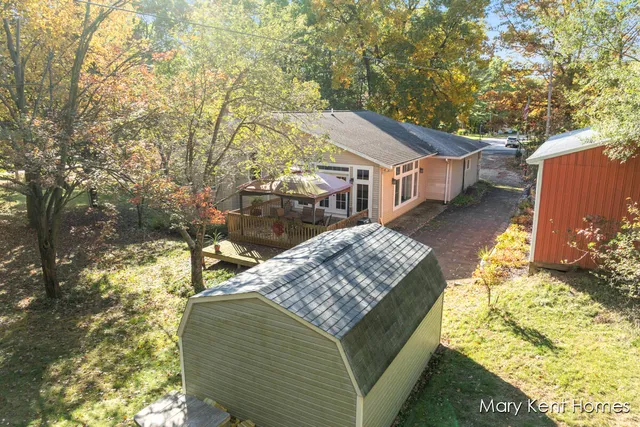 $519,000 | 6662 Buttrick Avenue Southeast, Alto, MI 49302