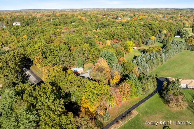 $519,000 | 6662 Buttrick Avenue Southeast, Alto, MI 49302