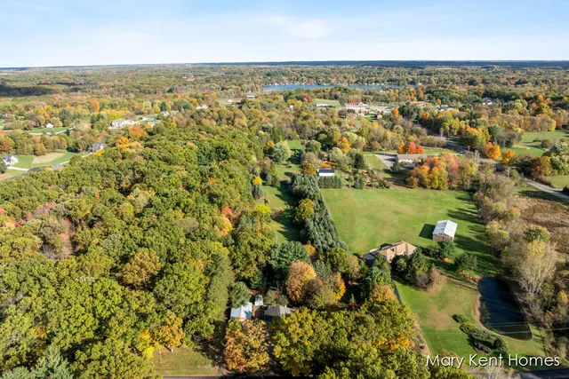 $519,000 | 6662 Buttrick Avenue Southeast, Alto, MI 49302