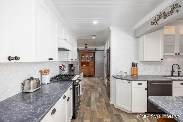 $519,000 | 6662 Buttrick Avenue Southeast, Alto, MI 49302