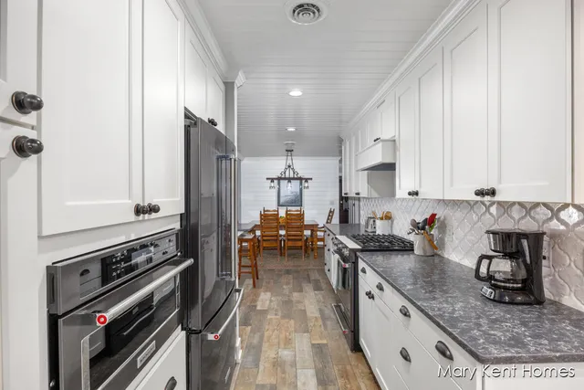 $519,000 | 6662 Buttrick Avenue Southeast, Alto, MI 49302