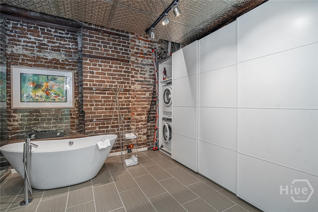 42 East Bay Street, Unit 5 Savannah, GA 31401 - Photo 20 of 37