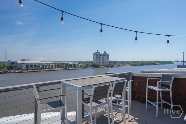 $1,475,000 | 42 East Bay Street, Unit 5, Savannah, GA 31401