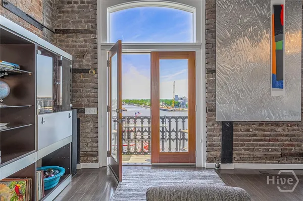 $1,475,000 | 42 East Bay Street, Unit 5, Savannah, GA 31401