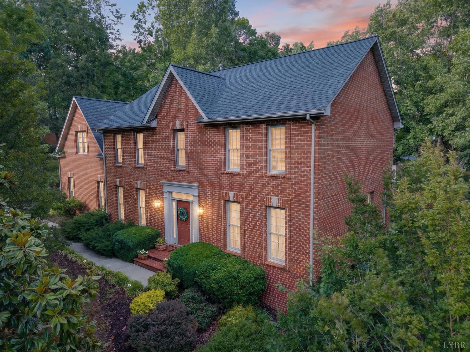 24 Queen Regent Court Blue Ridge, VA 24064 - Photo 3 of 73