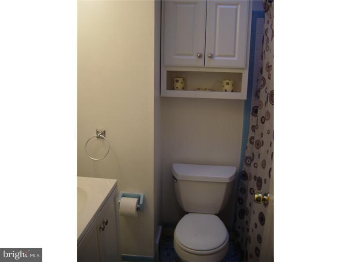 1203 Rainer Road Brookhaven, PA 19015 - Photo 16 of 21 Bathroom