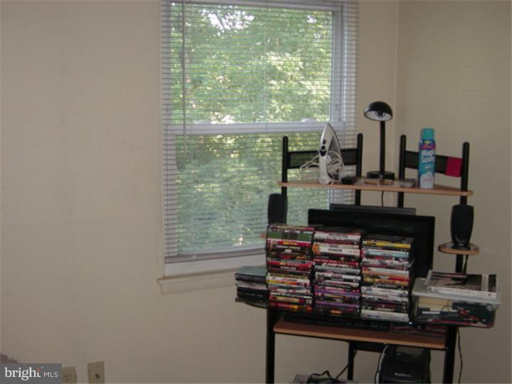 1203 Rainer Road Brookhaven, PA 19015 - Photo 19 of 21 Bedroom 3