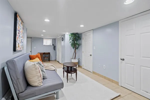 $1,550 | 41 Irving Street, Unit 1, Jersey City, NJ 07307