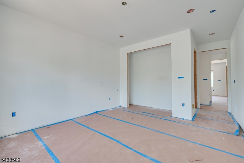54 Nevsky Street Edison, NJ 08820 - Photo 31 of 47